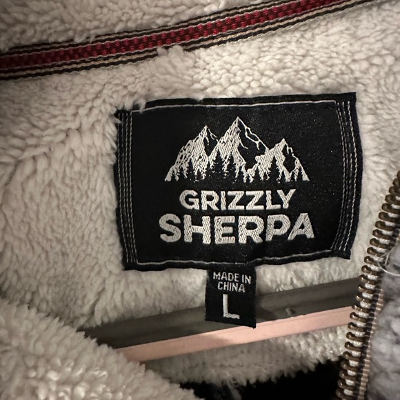 Grizzly Sherpa Jacket - Picture 2 of 2